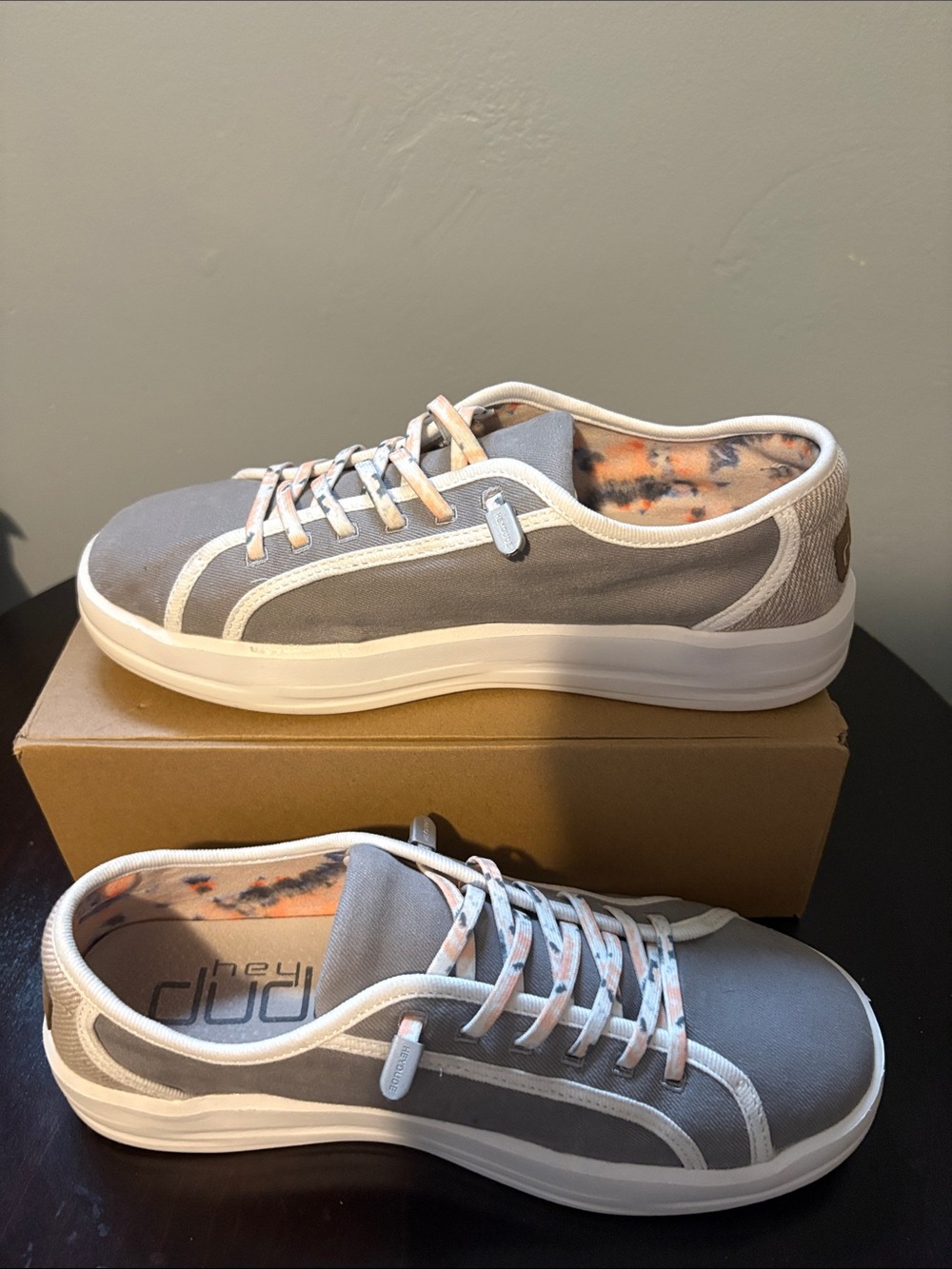 Hey Dude Karina Joy Gray Canvas Sneakers w/Pastel Peach and Gray Accents Size 8 - Picture 6 of 7